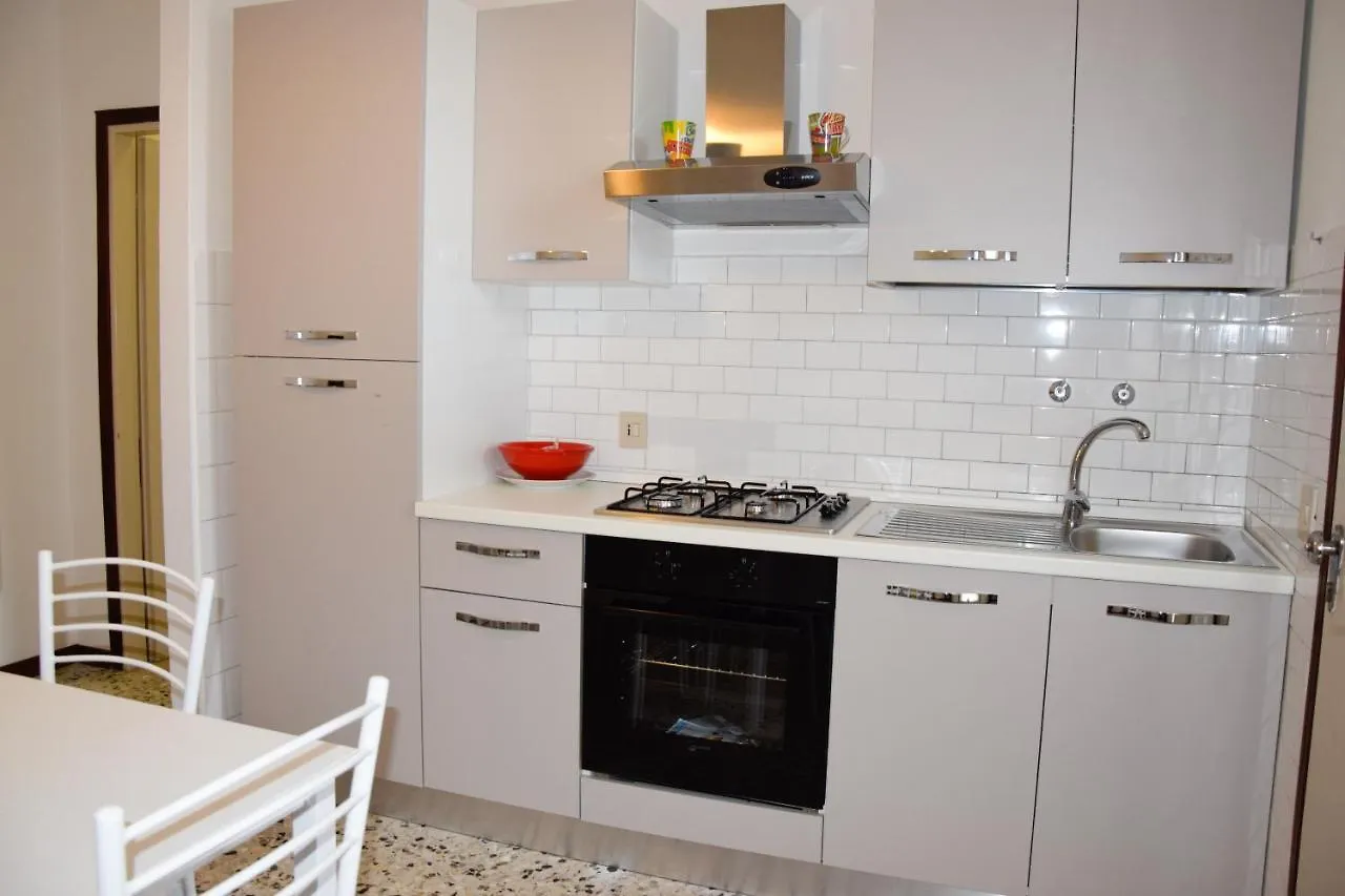 Villa Vania Family Apartments Лидо-ди-Езоло 0*,