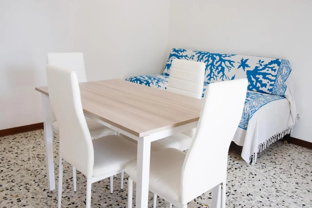 Villa Vania Family Apartments Лидо-ди-Езоло
