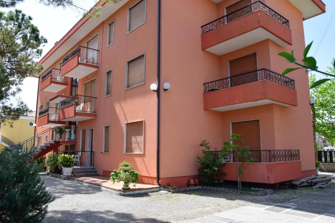 Villa Vania Family Apartments Lido di Jesolo 0*,