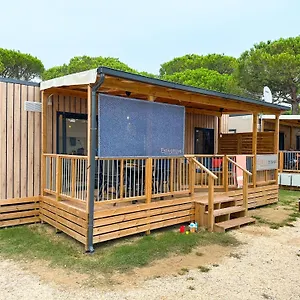  Kemp Estivo Premium Deluxe Mobile Homes On Malibu